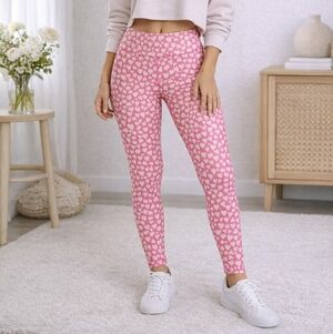Crown & Ivy Pink Heart Pattern Leggings